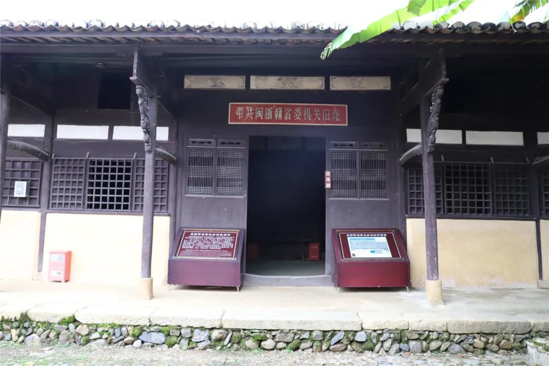 卓绝的党的建设